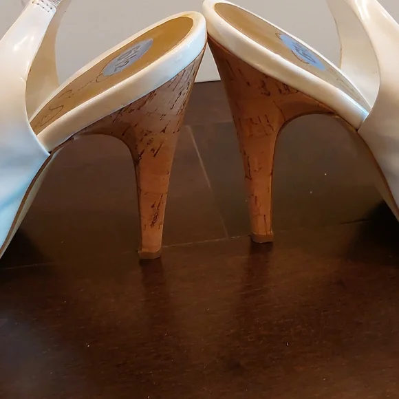 High Heels - Picture 5 of 5